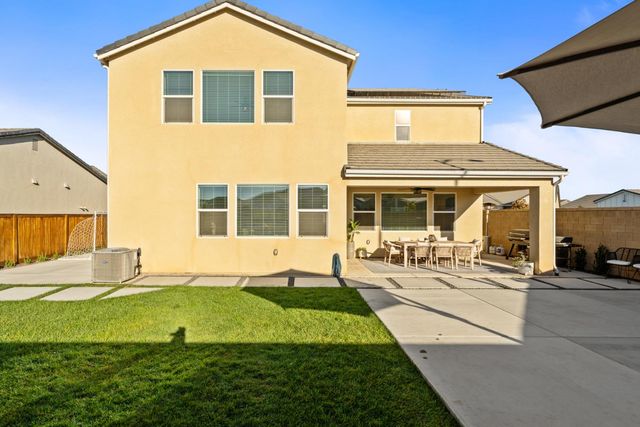 2212 N Argyle Avenue, Clovis, CA 93619