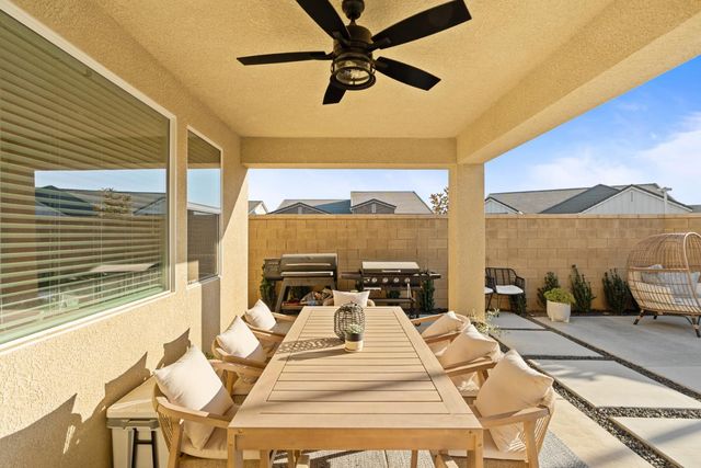 2212 N Argyle Avenue, Clovis, CA 93619