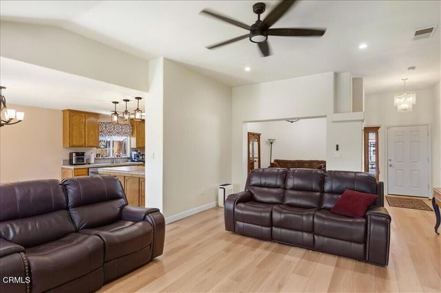 5813 Ragusa Lane, Bakersfield, CA 93308