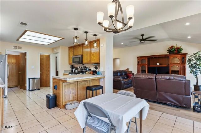 5813 Ragusa Lane, Bakersfield, CA 93308