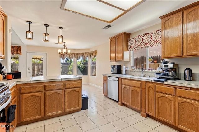 5813 Ragusa Lane, Bakersfield, CA 93308
