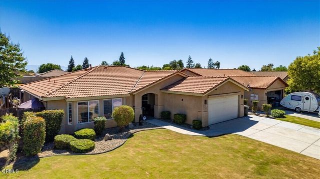 5813 Ragusa Lane, Bakersfield, CA 93308