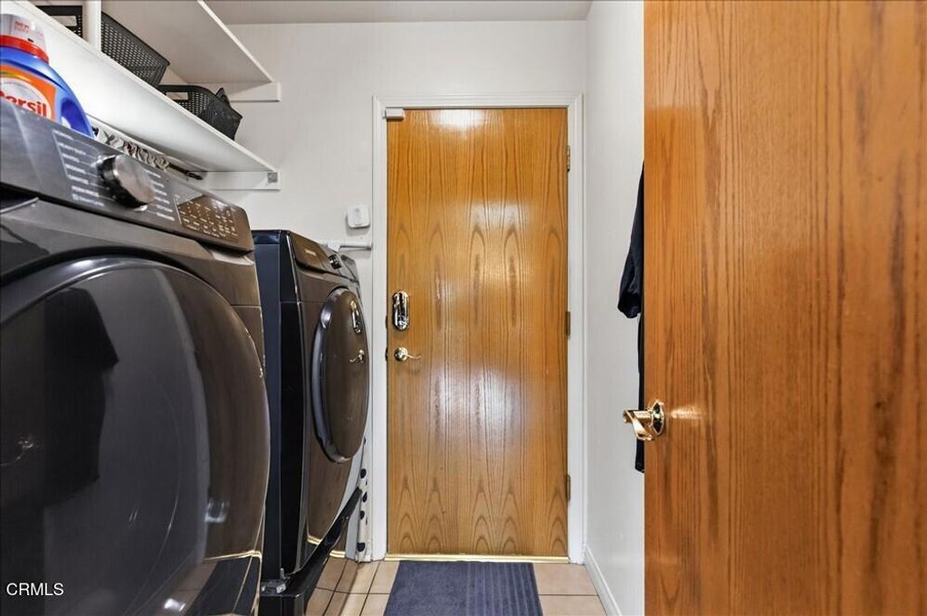 Image 19 of property listing at 5813 Ragusa Lane, Bakersfield, CA 93308