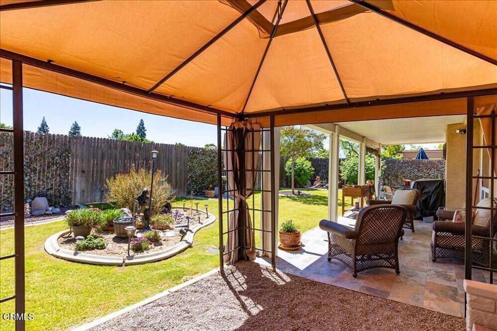 Image 40 of property listing at 5813 Ragusa Lane, Bakersfield, CA 93308