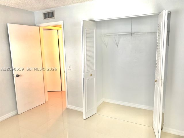 2491 SW 82nd Ave 106, Davie, FL 33324