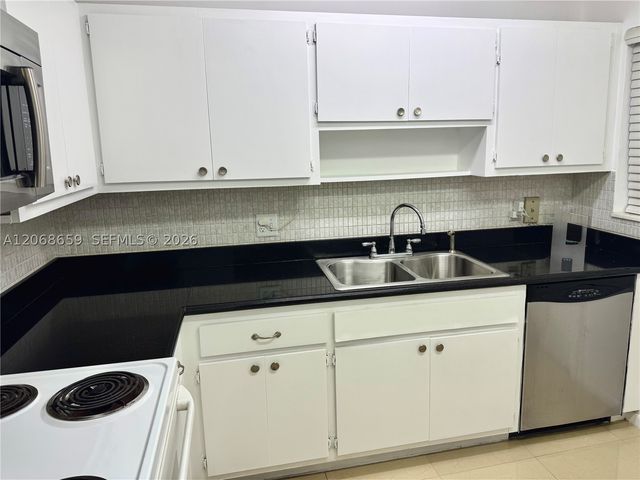 2491 SW 82nd Ave 106, Davie, FL 33324