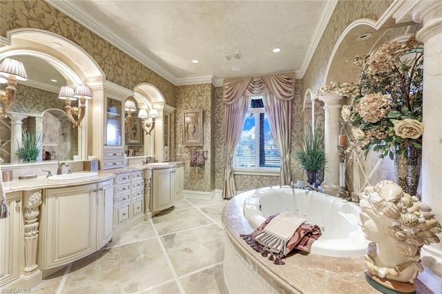 580 Heathwood DR, Marco Island, FL 34145