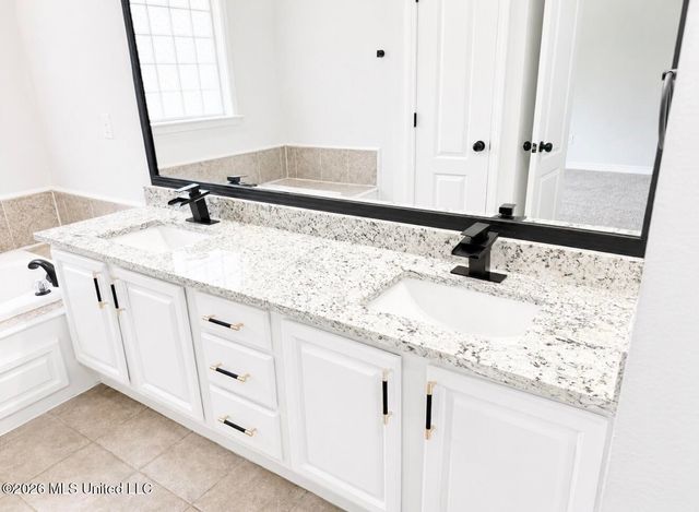 8122 Longwood Drive, Gautier, MS 39553