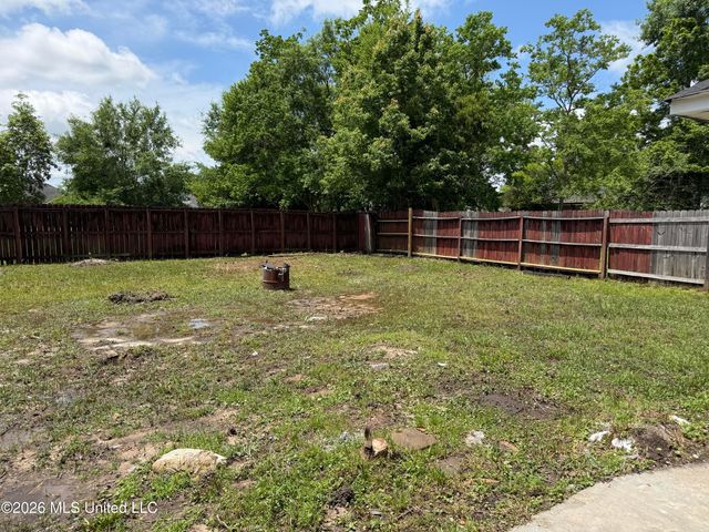 8122 Longwood Drive, Gautier, MS 39553