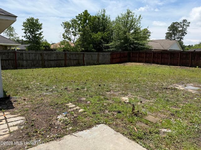 8122 Longwood Drive, Gautier, MS 39553