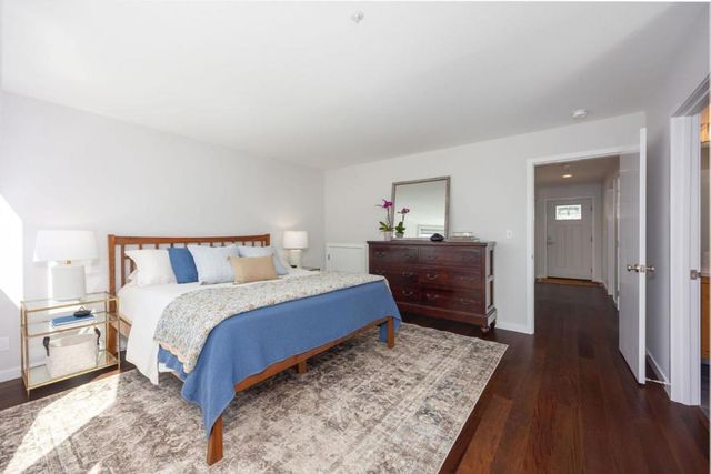 350 6th Avenue, Half Moon Bay, CA 94019