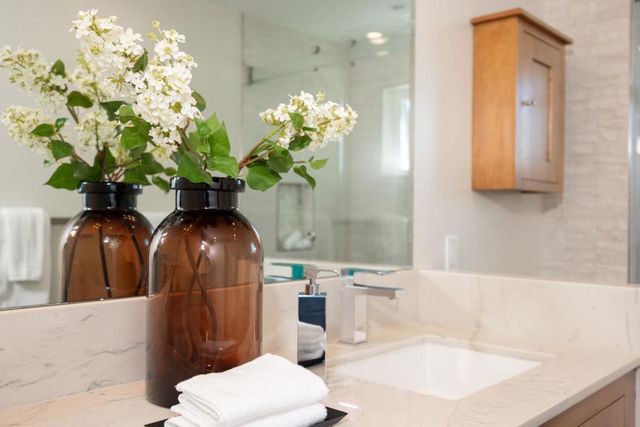 350 6th Avenue, Half Moon Bay, CA 94019