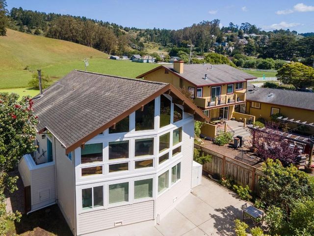 350 6th Avenue, Half Moon Bay, CA 94019
