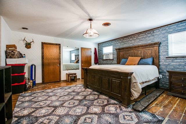 202 Sharp Avenue, Ballinger, TX 76821