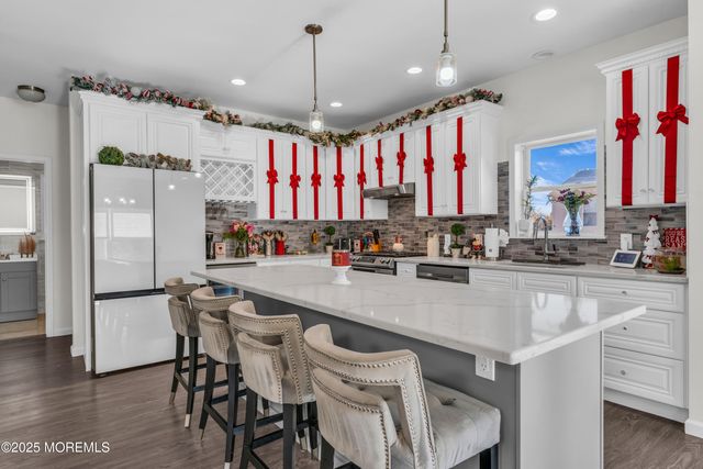 315 Parisen Avenue, Bayville, NJ 08721