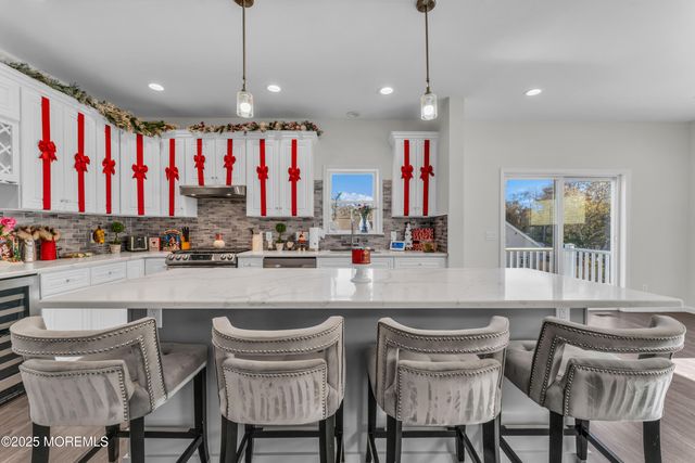 315 Parisen Avenue, Bayville, NJ 08721