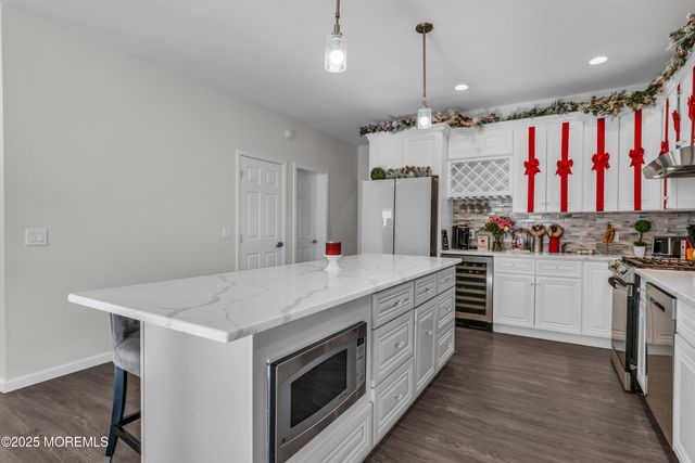 315 Parisen Avenue, Bayville, NJ 08721