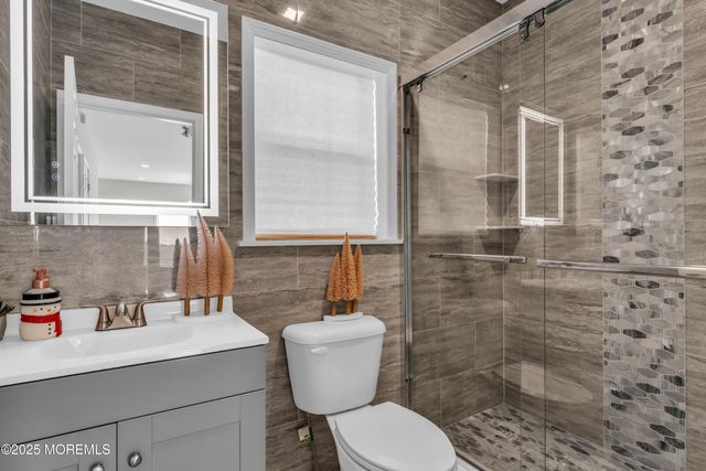 315 Parisen Avenue, Bayville, NJ 08721