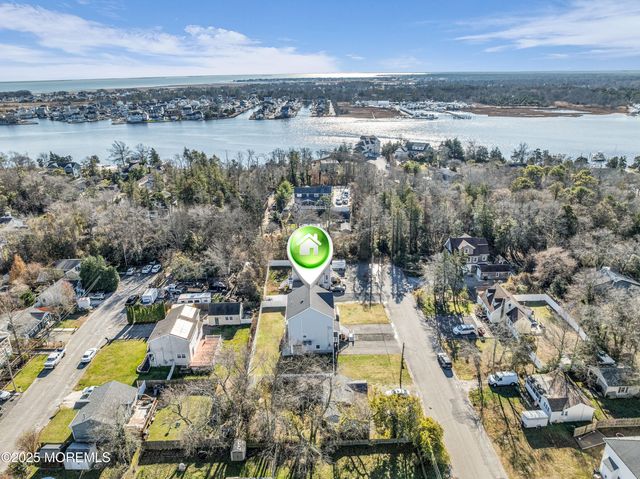 315 Parisen Avenue, Bayville, NJ 08721