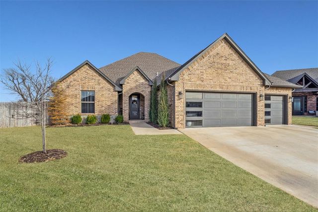 5812 Ledgestone Drive, Mustang, OK 73064