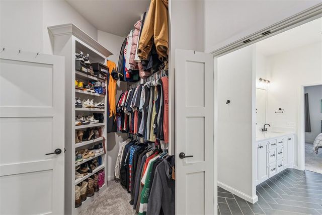 5812 Ledgestone Drive, Mustang, OK 73064