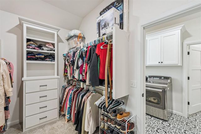 5812 Ledgestone Drive, Mustang, OK 73064