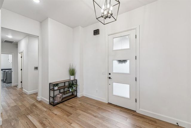 5812 Ledgestone Drive, Mustang, OK 73064