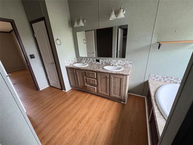 119 S 8th Street, Beasley, TX 77417
