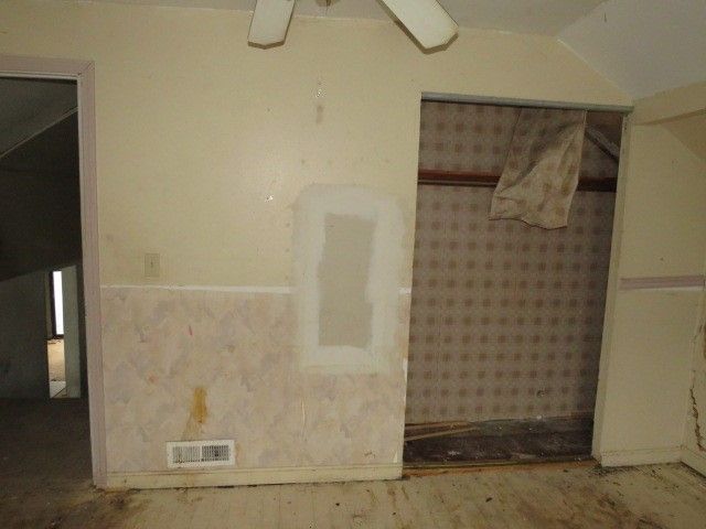 2888 Cherry St, Bethel Park, PA 15102