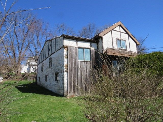 2888 Cherry St, Bethel Park, PA 15102