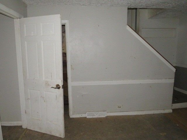 2888 Cherry St, Bethel Park, PA 15102