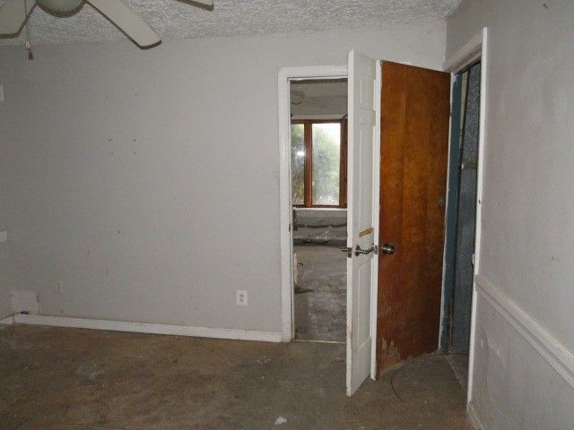 2888 Cherry St, Bethel Park, PA 15102