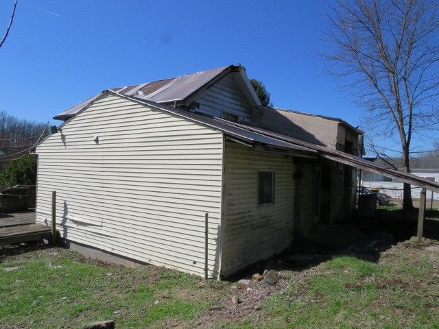 2888 Cherry St, Bethel Park, PA 15102