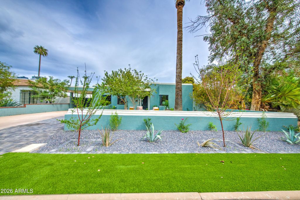 2209 N 12TH Avenue, Phoenix, AZ 85007 — exterior