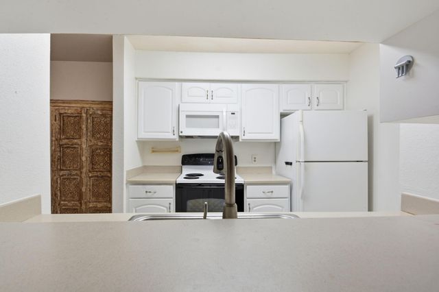 2601 S Braeswood Boulevard 1304, Houston, TX 77025