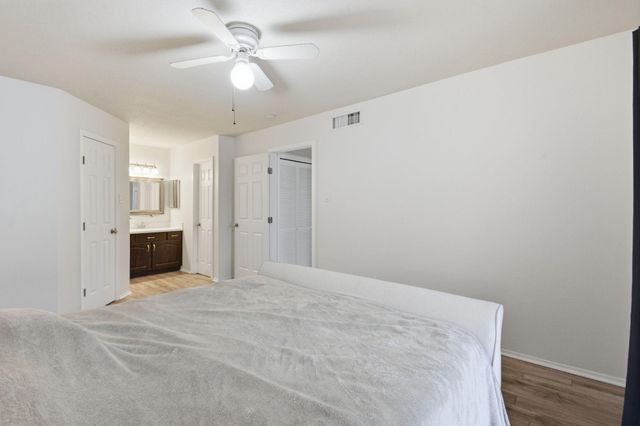 2601 S Braeswood Boulevard 1304, Houston, TX 77025