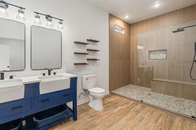 220 Sims Street, Clarendon, TX 79226