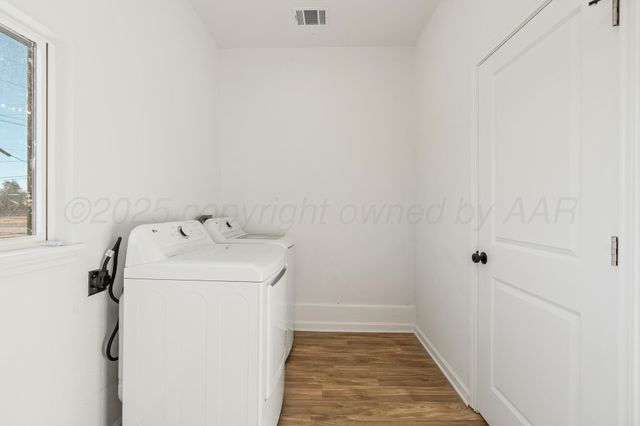 220 Sims Street, Clarendon, TX 79226