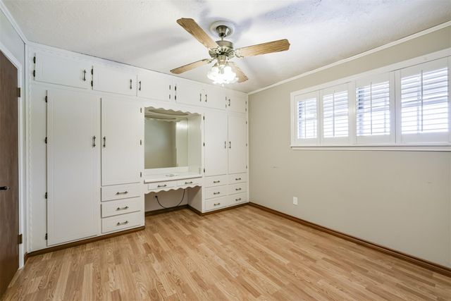 7622 Eichler Drive, Houston, TX 77036