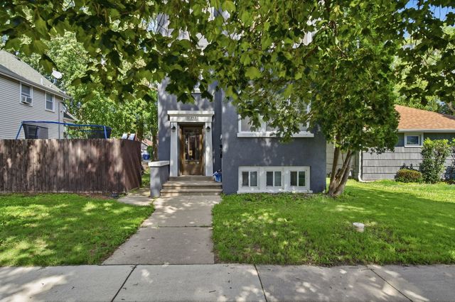 12353 Maple Avenue 2, Blue Island, IL 60406
