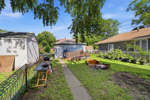 12353 Maple Avenue 2, Blue Island, IL 60406