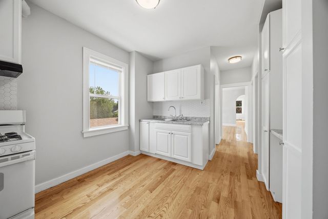12353 Maple Avenue 2, Blue Island, IL 60406