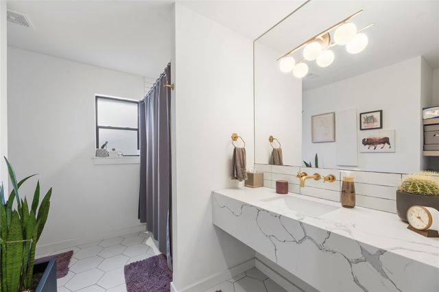1754 Conrad Sauer Drive, Houston, TX 77043