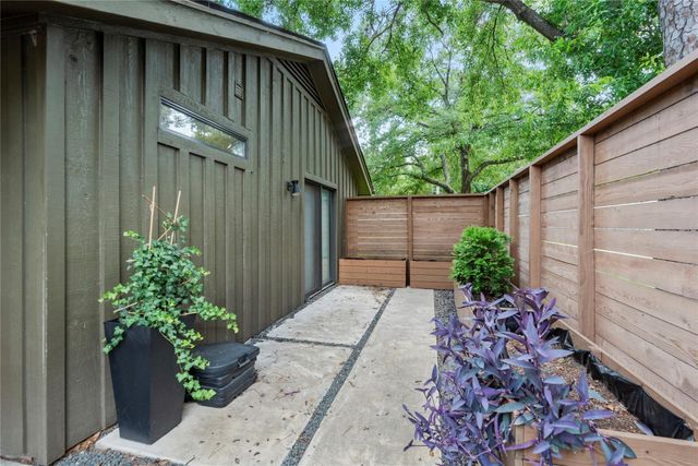 1754 Conrad Sauer Drive, Houston, TX 77043