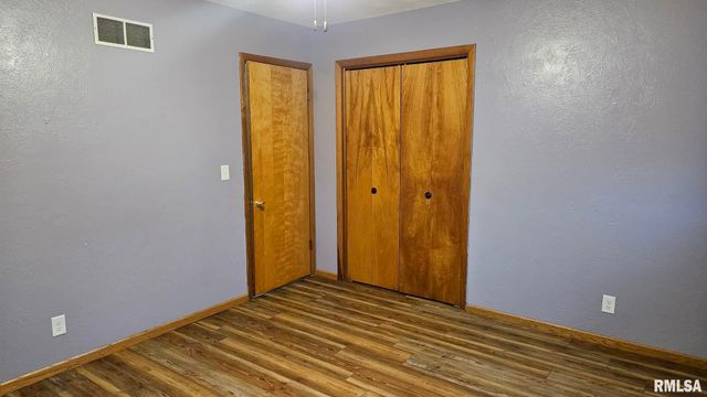 221 NEW SALEM Drive, Canton, IL 61520