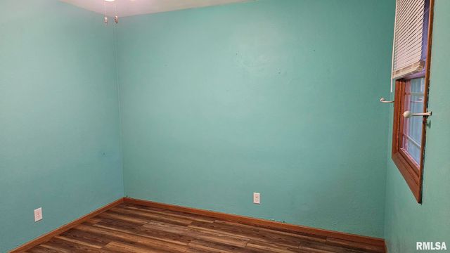 221 NEW SALEM Drive, Canton, IL 61520