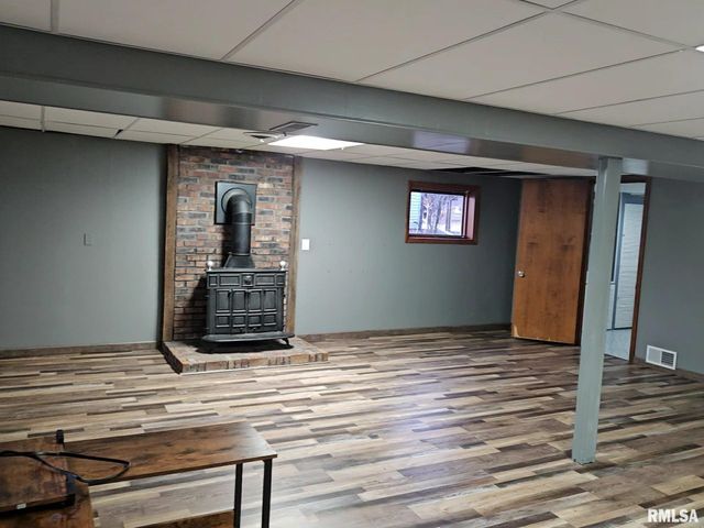 221 NEW SALEM Drive, Canton, IL 61520