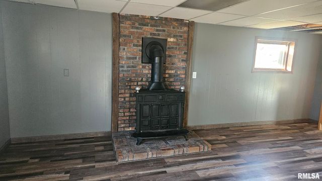 221 NEW SALEM Drive, Canton, IL 61520