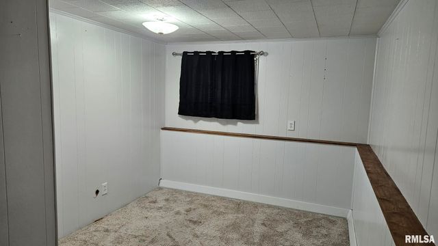 221 NEW SALEM Drive, Canton, IL 61520