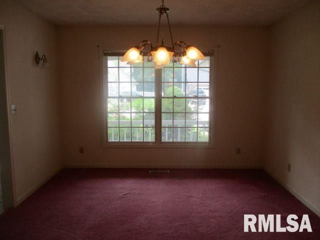 148 CRACKLEWOOD Lane, East Peoria, IL 61611